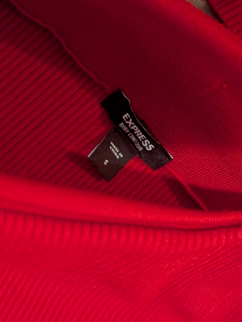 Express Red Ribbed Body Contour Tank - Picture 8 of 10